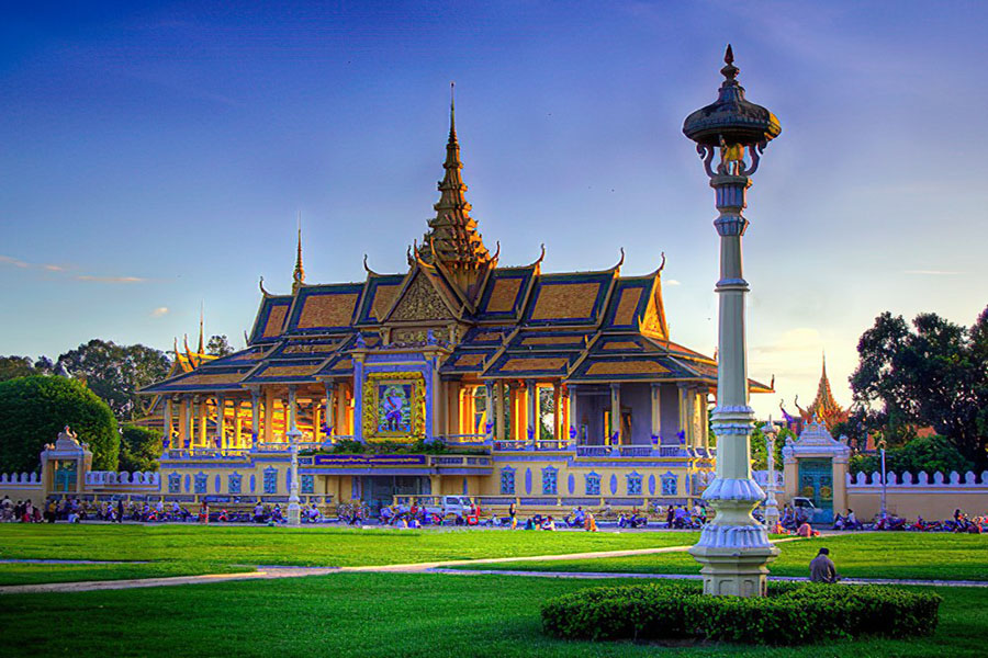 Thủ đô Phnom Penh là câu trả lời không thể thiếu khi được hỏi chơi gì ở Campuchia