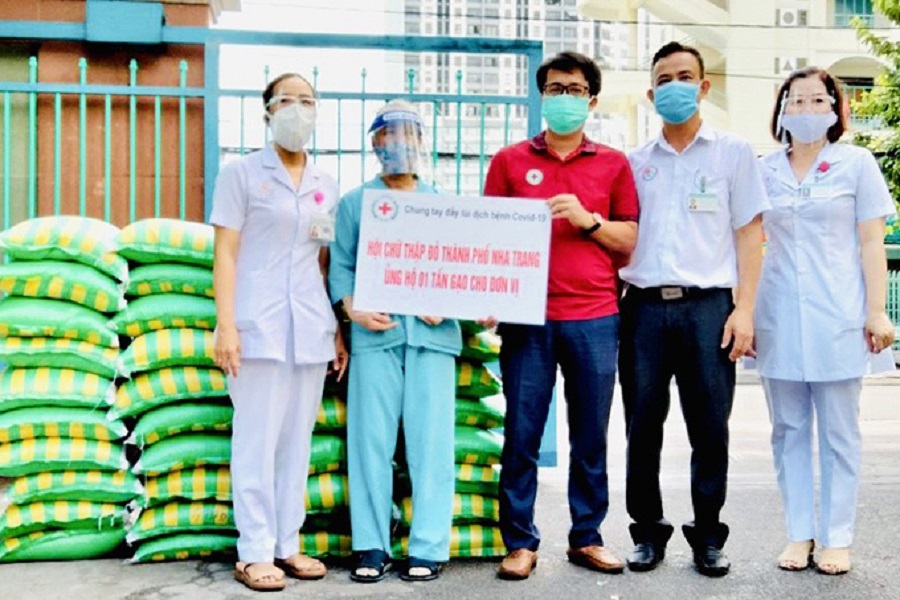 CEO Nguyễn Bảo Hoài Linh hỗ trợ 50 tấn gạo cho bếp ăn Nghĩa Tình