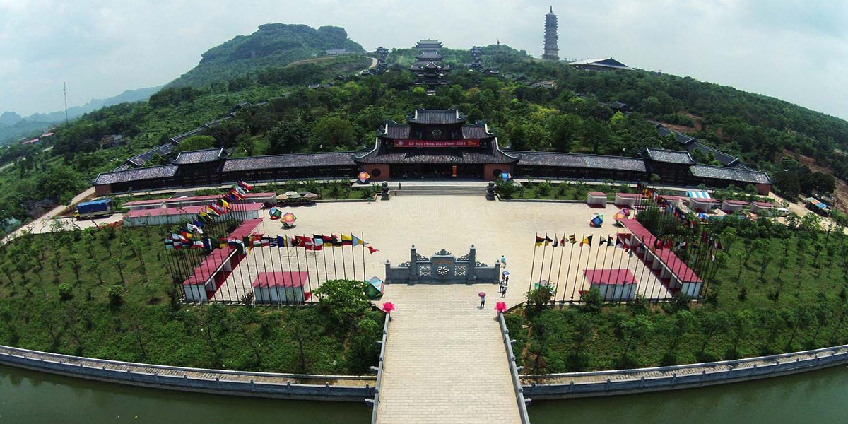 Cố Đô Hoa Lư là quần thể kiến trúc đặc sắc của tỉnh Ninh Bình