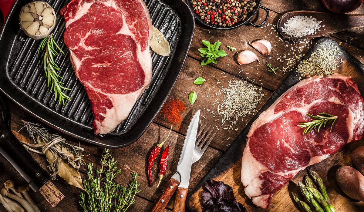 Trong 100g thịt bò có khoảng 90mg cholesterol